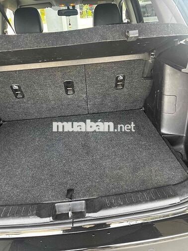 Suzuki Vitara 5 chỗ gầm cao màu Đen tự động
