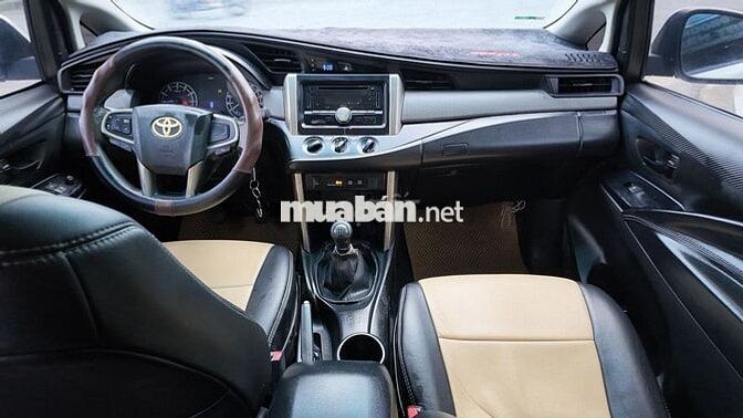 Toyota Innova 2016 Trắng 7 chỗ