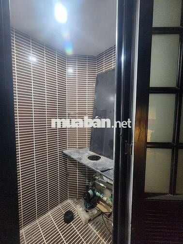 Cho thuê nhà phố Triệu Việt Vương