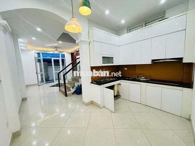 Cho thuê nhà phố Thượng Thanh, 50m, 3PN, Full đồ, 7,5tr