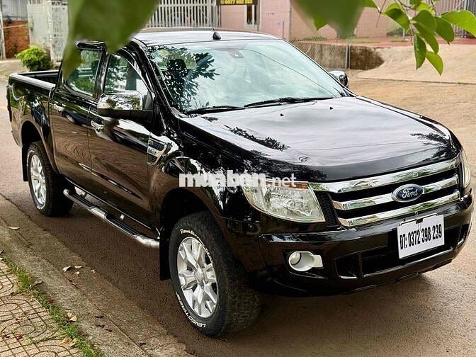 Ford Ranger XLT 2013 Số sàn Dầu Đen