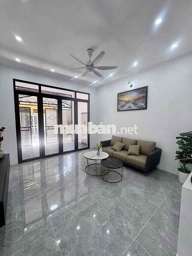 cho thuê nhà phố Chu Huy Mân, nhà mới, 70m, 4PN, full đồ. ô tô đỗ cửa