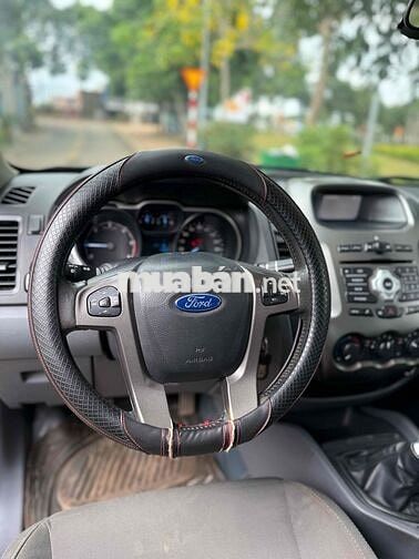 Ford Ranger XLT 2013 Số sàn Dầu Đen