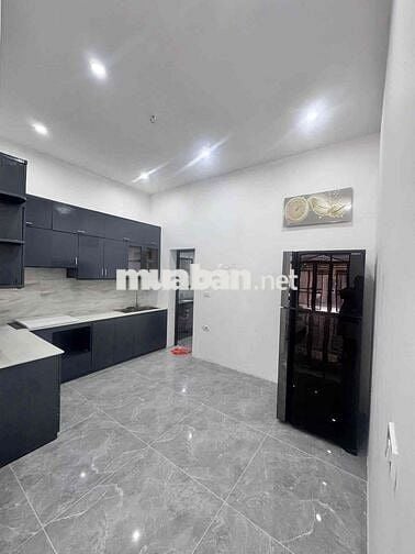 cho thuê nhà phố Chu Huy Mân, nhà mới, 70m, 4PN, full đồ. ô tô đỗ cửa