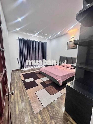 cho thuê nhà phố Chu Huy Mân, nhà mới, 70m, 4PN, full đồ. ô tô đỗ cửa