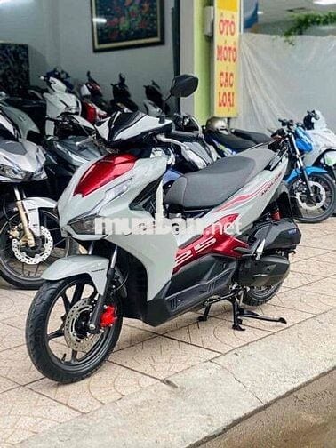Honda Air Blade 125 2024 Trắng đỏ Smartkey