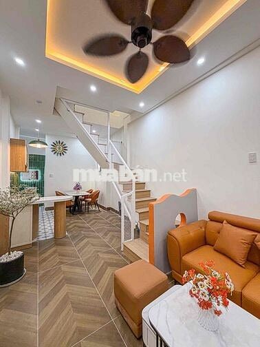 nhà bán 53 huynh thúc kháng ngay chợ