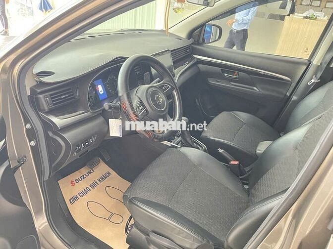 Suzuki XL7 Hybrid 2024 Xám 15.000 km cực đẹp