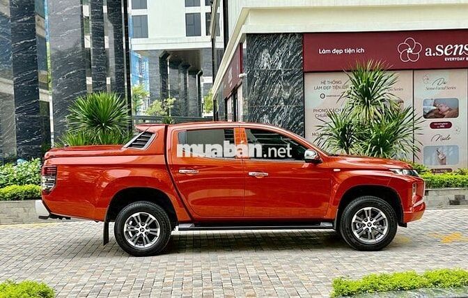 Mitsubishi Triton 2022 Tự động Dầu Cam
