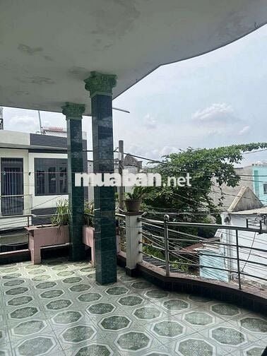 NHÀ NGAY CẦU VƯỢT LINH XUÂN, NGANG 8 DÀI 13 3PN 2WC. Ở GIA ĐÌNH, NHÓM
