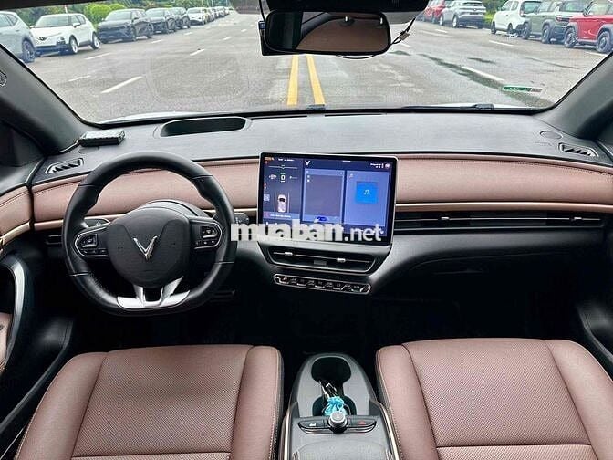 VinFast VF6 Plus 2025 Trắng 31000 km
