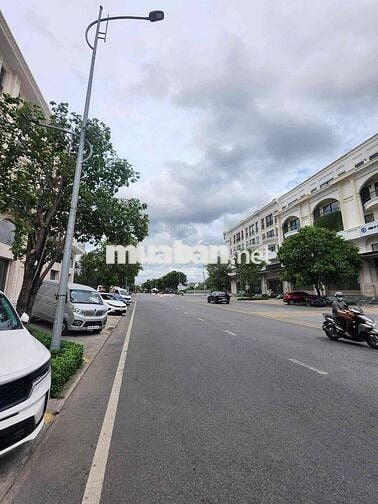 CHO THUÊ MẶT BẰNG TẦNG TRỆT SHOPHOUSE VẠN PHÚC CITY – TRỤC CHÍNH ĐINH