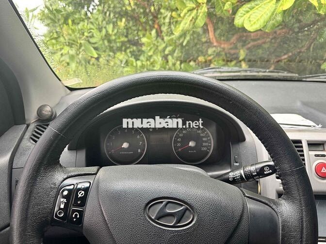 Hyundai Getz 1.4 Bạc 5 chỗ