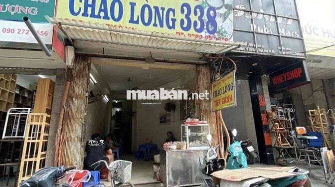 NHÂN VIÊN PHỤC VỤ QUÁN ĂN