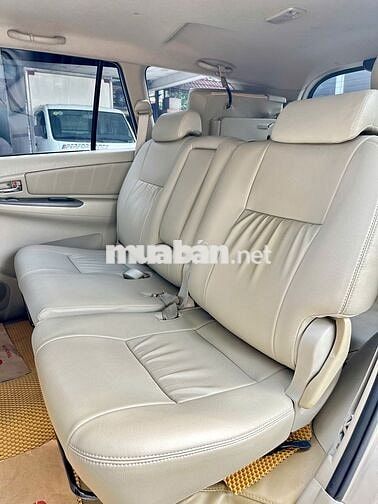 Toyota Innova 2014