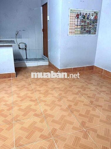 thuê nhà nguyên căn có gác suốt