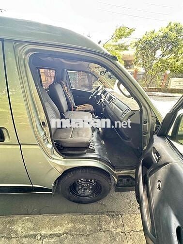 Toyota Hiace 2011 Dầu Xám bạc 6 chỗ