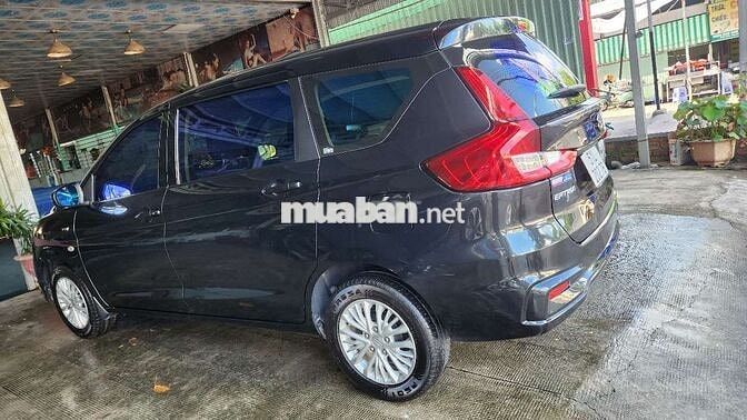Suzuki Ertiga 2024 Đen 7 chỗ