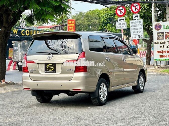 Toyota Innova 2014