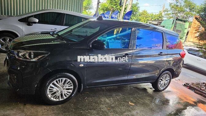 Suzuki Ertiga 2024 Đen 7 chỗ