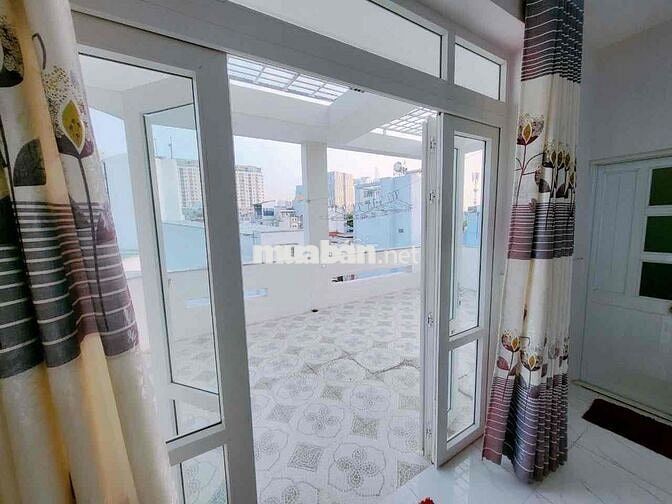Chính chủ cần bán nhà Vĩnh Khánh Q4