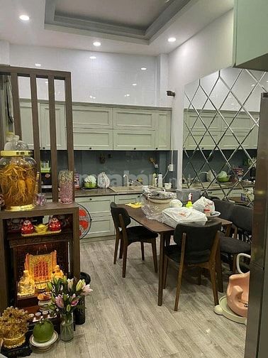 Ngô Gia Tự Quận 10, DT 41m2 4 tầng 5PN, tặng full nội thất, cách MT 30