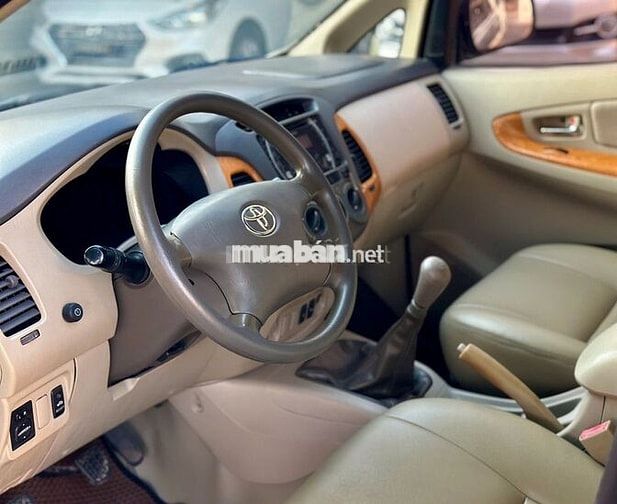 Toyota Innova 2009 