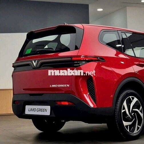 VinFast VF MPV 7 Đỏ 7 chỗ