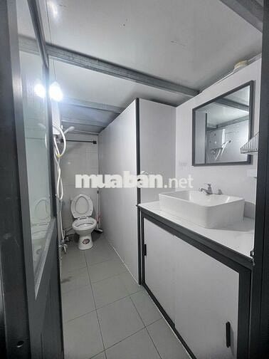 Cho thuê căn hộ ban công full nội thất gần Chợ Tân Định Quận 1