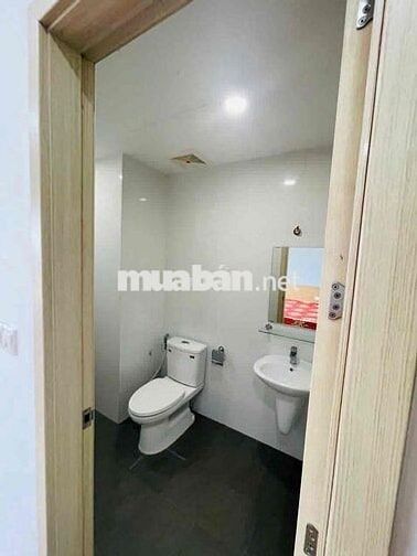 CHÍNH CHỦ CHO THUÊ CĂN GÓC FPT PLAZA – VIEW HỒ BƠI, FULL NỘI THẤT