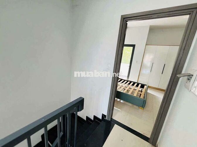 Cho thuê nhà gần chợ Phú An có chỗ đậu xe hơi