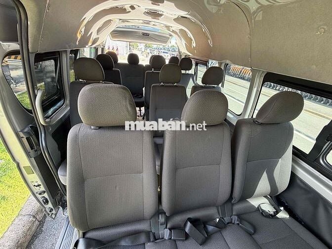 Toyota Hiace 2018 Dầu Bạc 156224 km