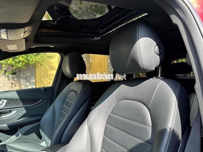 Mercedes GLC300 4matic sx 2017 60000km Đỏ