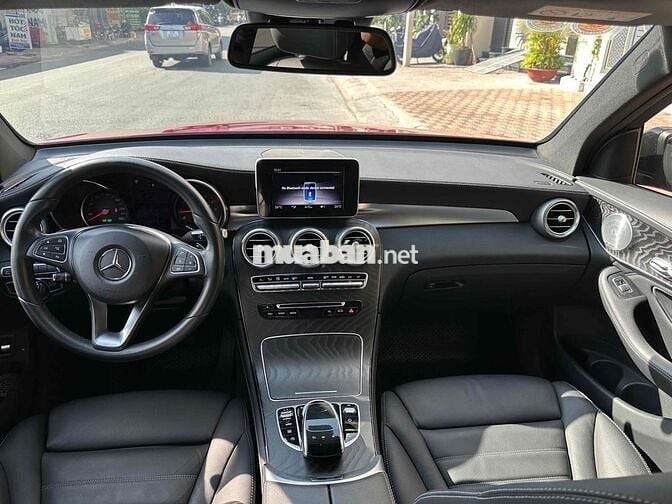 Mercedes GLC300 4matic sx 2017 60000km Đỏ