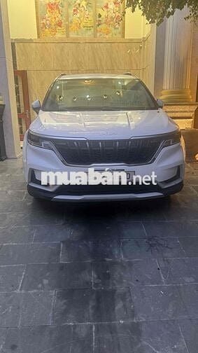 Kia Carnival Luxury 2.2D 2022 Trắng Tự động