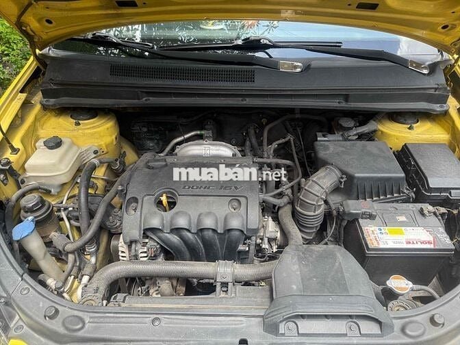 Kia Carens MT 1.6 102.000 km Vàng