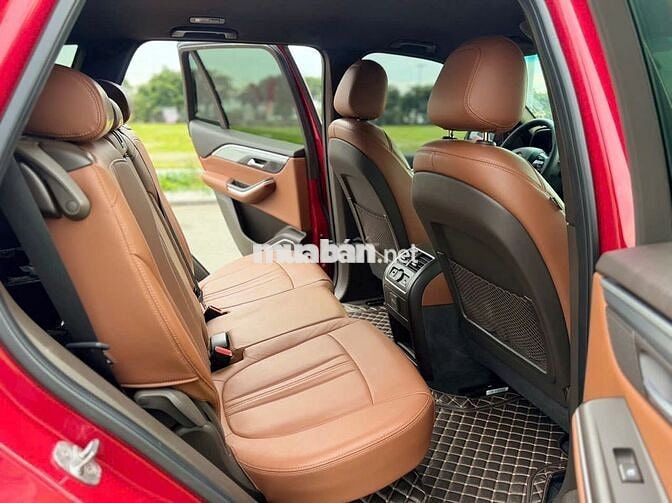 VinFast Lux SA2.0 Turbo 2019 Premium Đỏ