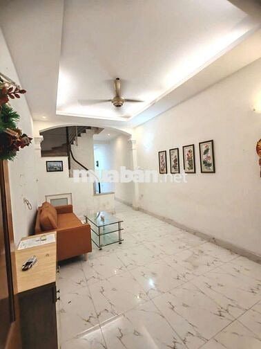 Bồ Đề - Nguyên Căn 64m2 - 3 Tầng - Full Đồ - 10Tr