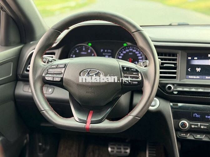 Hyundai Elantra Sport 1.6 Turbo 2019 Đen