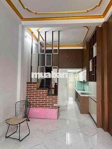 cho thuê nhà Ngọc Lâm, 3PN, full đồ ở ngay. Giá 6,5tr