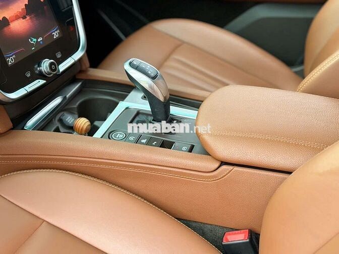 VinFast Lux SA2.0 Turbo 2019 Premium Đỏ