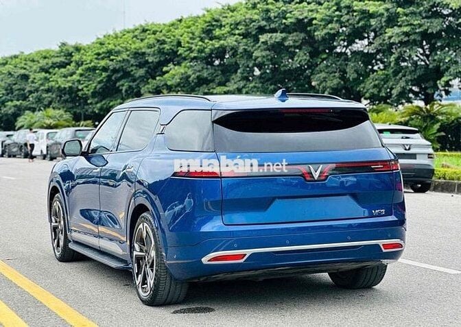 Vinfast VF9 Plus 2023 Xanh dương 5v3 km