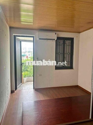 cho thuê nhà Ngọc Lâm, 3PN, full đồ ở ngay. Giá 6,5tr