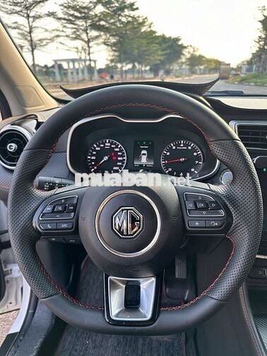 MG ZS Luxury 2024 Trắng 30.000 km
