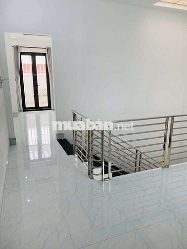 Ch0 thuê nhà 1 trệt 3 lầu Mặt tiền Lý Thái Tổ, KDC Hưng Phú