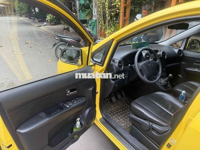 Kia Carens MT 1.6 102.000 km Vàng
