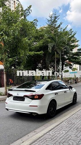 Honda Civic RS 2023 Trắng 15.000 km