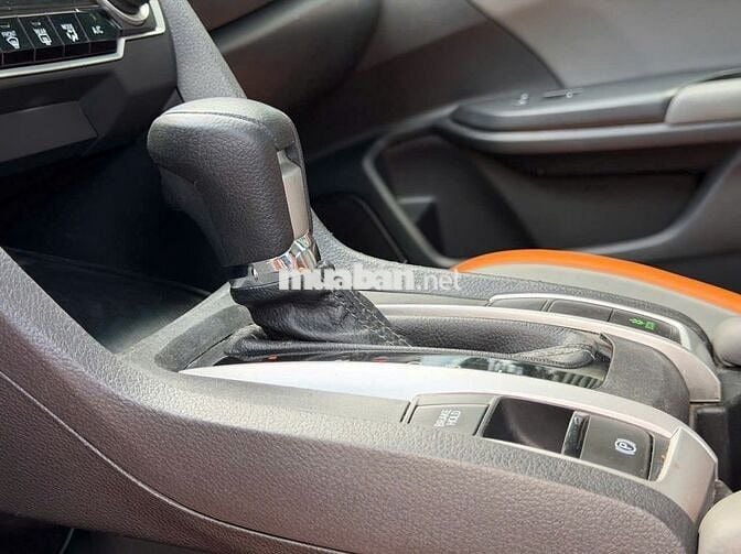 Honda Civic 2019 Thái Lan Trắng 60.000 km