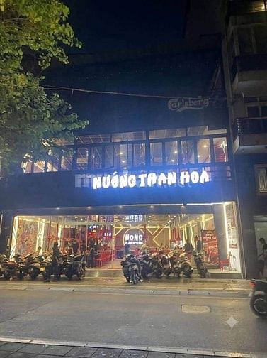 Thuê thẳng Khúc Thừa Dụ diện tích 250m2 x 2 tầng, mtien 9m phố víp 