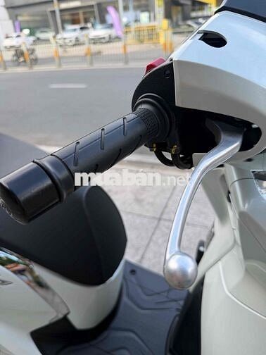 Honda SH 300i 2018 Trắng 7000 km